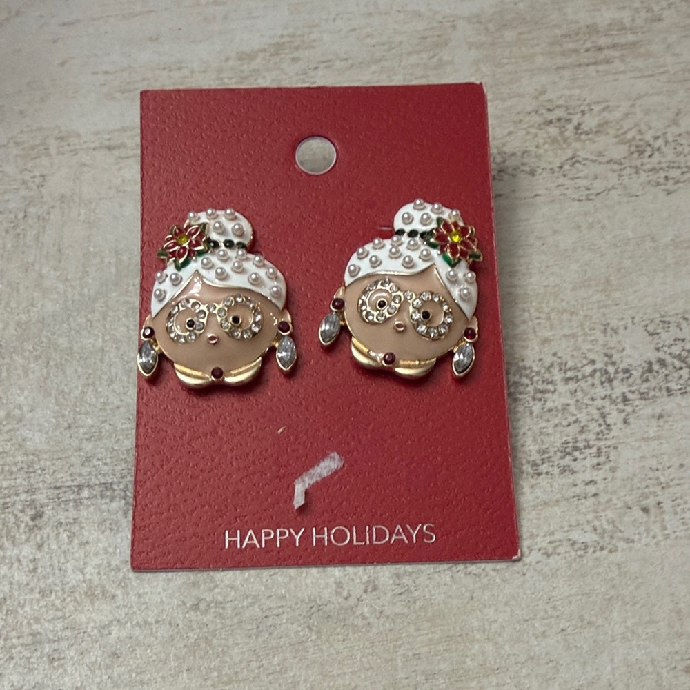Festive Holiday Earrings with Pearl Accents. Mrs. Clause style
